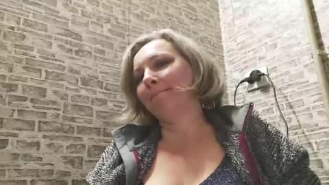 Snapshot of edithmanning chatting on February 15, 2025, 5:39 pm edithmanning online show from February 15, 2025, 5:39 pm