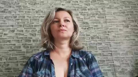 Snapshot of edithmanning chatting on September 10, 2025, 5:07 am edithmanning online show from September 10, 2025, 5:07 am