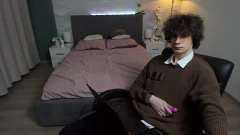 edvardblare online show from September 12, 2025, 6:08 pm