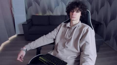 edvardblare online show from September 25, 2025, 9:13 am