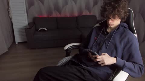 edvardblare online show from October 9, 2025, 2:59 pm