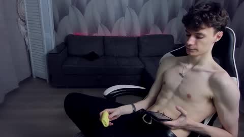 edvardblare online show from October 16, 2025, 3:46 pm