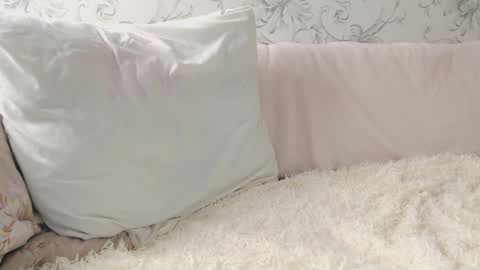 Snapshot of effsweet chatting on December 16, 2024, 10:34 pm Eff online show from December 16, 2024, 10:34 pm