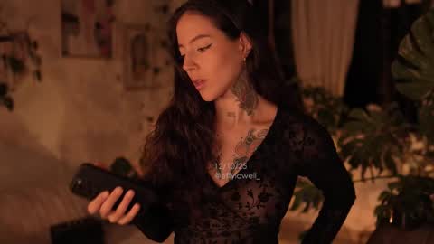 Snapshot of effylowell_ chatting on October 13, 2025, 1:38 am Effy online show from October 13, 2025, 1:38 am