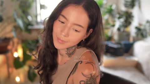 Snapshot of effylowell_ chatting on October 29, 2025, 4:53 pm Effy online show from October 29, 2025, 4:53 pm