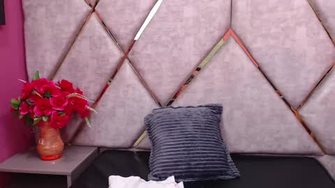 eimy_cutte online show from January 27, 2025, 12:16 pm