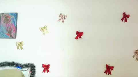 Snapshot of eimytatto_ chatting on December 19, 2024, 8:44 pm Carla online show from December 19, 2024, 8:44 pm