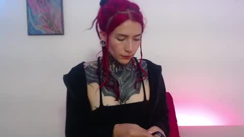 Snapshot of eimytatto_ chatting on February 8, 2025, 1:00 am Carla online show from February 8, 2025, 1:00 am