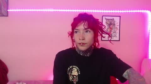 Snapshot of eimytatto_ chatting on February 16, 2025, 1:49 pm Carla online show from February 16, 2025, 1:49 pm