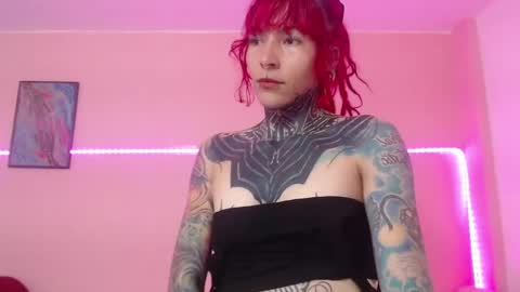 Snapshot of eimytatto_ chatting on February 16, 2025, 8:00 pm Carla online show from February 16, 2025, 8:00 pm