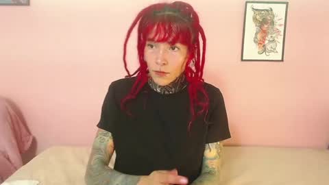 Snapshot of eimytatto_ chatting on February 19, 2025, 12:03 am Carla online show from February 19, 2025, 12:03 am