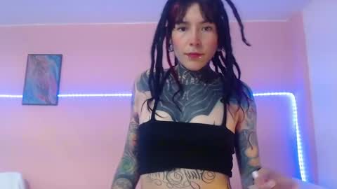 Snapshot of eimytatto_ chatting on March 7, 2025, 7:49 pm Carla online show from March 7, 2025, 7:49 pm