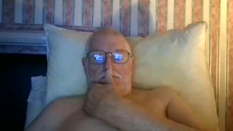 Snapshot of eketman1964 chatting on October 31, 2025, 10:55 pm eketman1964 online show from October 31, 2025, 10:55 pm