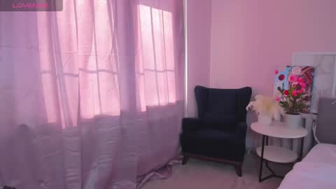 Snapshot of el1s_evans chatting on March 9, 2025, 9:46 am please read my bio there is information about private shows and about my personality online show from March 9, 2025, 9:46 am