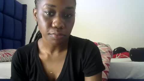 Snapshot of el_petite chatting on March 12, 2025, 12:04 pm petite online show from March 12, 2025, 12:04 pm