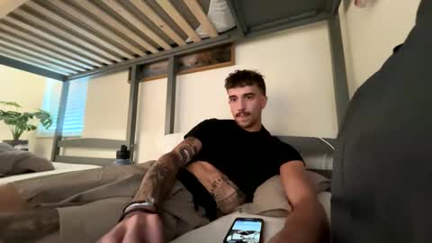 Snapshot of electron448 chatting on October 18, 2025, 8:53 pm electron448 online show from October 18, 2025, 8:53 pm