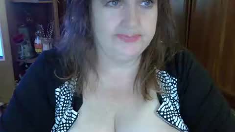 Snapshot of elenazed chatting on October 3, 2025, 7:05 am ElenaZed online show from October 3, 2025, 7:05 am