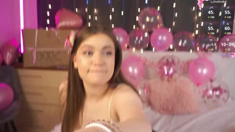 Snapshot of elenefrail chatting on December 8, 2024, 10:52 am Isabella - streaming MondayTuesdayWednesdayFridaySaturdaySunday online show from December 8, 2024, 10:52 am