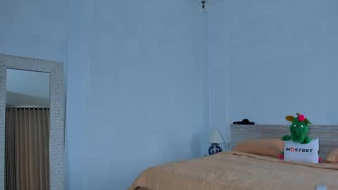 Snapshot of eleonora_linn_ chatting on January 10, 2025, 10:06 am Eleonora online show from January 10, 2025, 10:06 am
