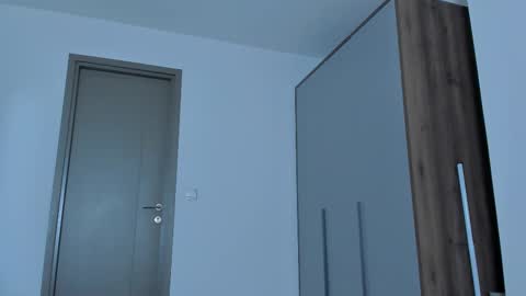 Snapshot of eleonora_linn_ chatting on February 9, 2025, 12:19 pm Eleonora online show from February 9, 2025, 12:19 pm