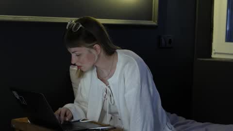 Snapshot of eleonora_linn_ chatting on September 12, 2025, 2:28 pm Eleonora online show from September 12, 2025, 2:28 pm