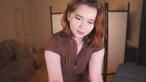 Snapshot of eleonora_linn_ chatting on October 22, 2025, 1:44 pm Eleonora online show from October 22, 2025, 1:44 pm