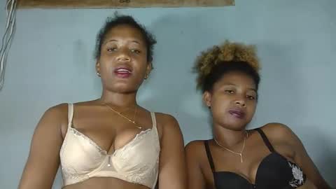 Snapshot of elia011 chatting on February 2, 2025, 11:00 pm elia011 online show from February 2, 2025, 11:00 pm