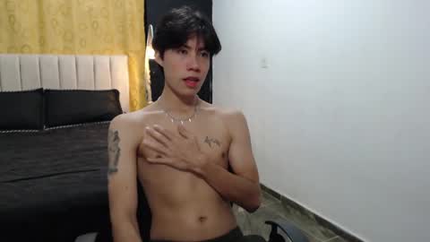 Snapshot of elio_collem chatting on February 8, 2025, 8:42 am ELIO online show from February 8, 2025, 8:42 am