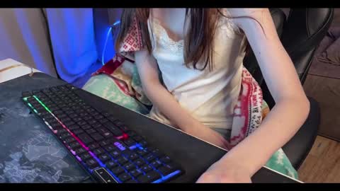 Elisa North online show from January 26, 2025, 2:30 pm