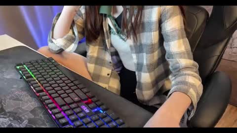 Elisa North online show from January 28, 2025, 7:43 am