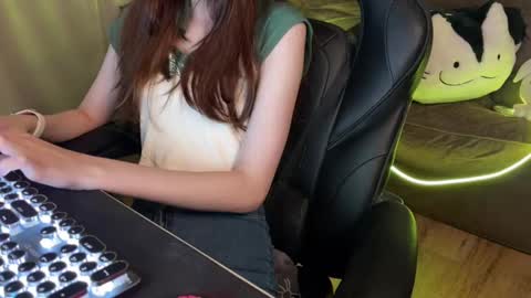 Elisa North online show from March 12, 2025, 1:58 am