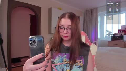 Snapshot of elisejays chatting on February 1, 2025, 9:54 am Elise    online show from February 1, 2025, 9:54 am