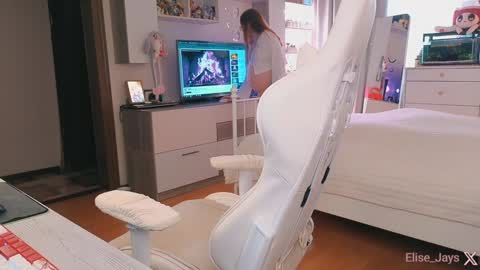 Snapshot of elisejays chatting on October 24, 2025, 11:39 am Elise    online show from October 24, 2025, 11:39 am