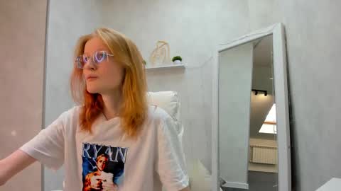 Snapshot of elizabeth_harpper chatting on February 2, 2025, 8:02 am Elizabeth online show from February 2, 2025, 8:02 am