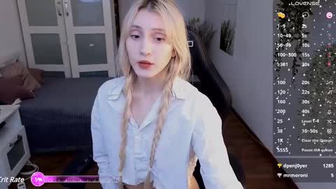 Snapshot of elliefrost chatting on March 1, 2025, 12:28 am elliefrost online show from March 1, 2025, 12:28 am