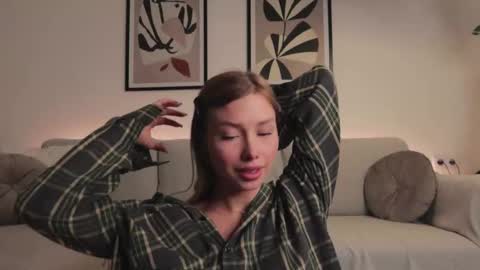 Snapshot of elliemore chatting on October 4, 2025, 5:11 pm Elizabeth or you can call me Ellie online show from October 4, 2025, 5:11 pm