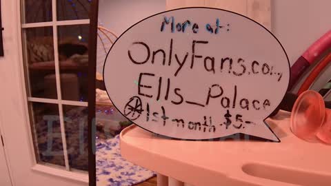Snapshot of ells_palace chatting on January 1, 2025, 11:29 pm Ella Bella Bo Bella online show from January 1, 2025, 11:29 pm