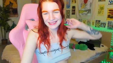 Snapshot of elly_milas chatting on December 23, 2024, 9:59 am Elly     Fansly  online show from December 23, 2024, 9:59 am