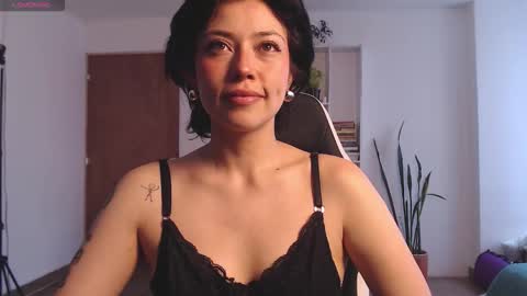Emy Castro online show from October 22, 2025, 9:14 pm