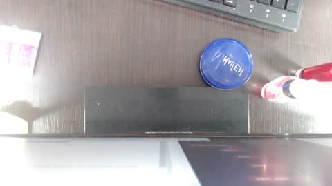 Snapshot of elly_willis chatting on January 7, 2025, 3:23 pm Elly online show from January 7, 2025, 3:23 pm