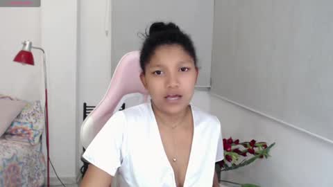 Snapshot of elly_willis chatting on February 21, 2025, 2:06 am Elly online show from February 21, 2025, 2:06 am