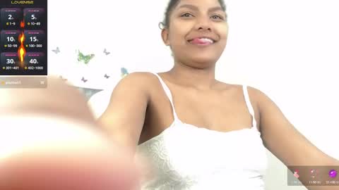 Snapshot of elly_willis chatting on February 27, 2025, 2:32 pm Elly online show from February 27, 2025, 2:32 pm