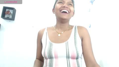 Snapshot of elly_willis chatting on March 3, 2025, 4:03 pm Elly online show from March 3, 2025, 4:03 pm