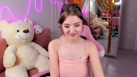 Snapshot of ellyford chatting on January 3, 2025, 5:42 pm Elly online show from January 3, 2025, 5:42 pm