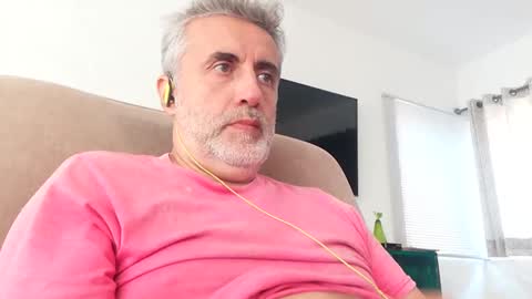 Snapshot of elmejorfvb2 chatting on January 8, 2025, 4:22 pm fer online show from January 8, 2025, 4:22 pm