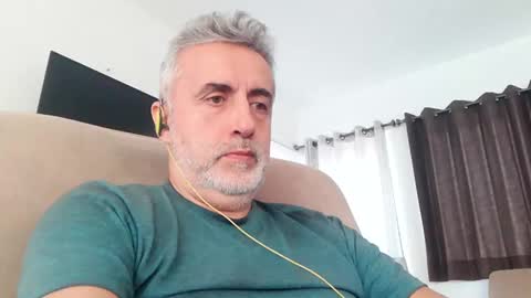 Snapshot of elmejorfvb2 chatting on February 14, 2025, 3:26 pm fer online show from February 14, 2025, 3:26 pm