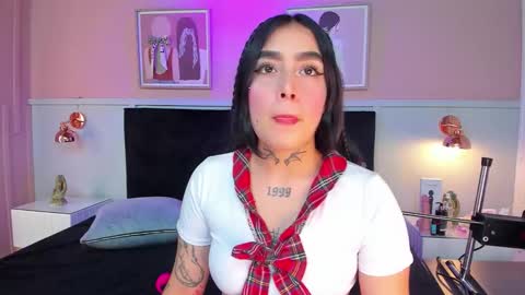 Snapshot of elodie_walker chatting on September 10, 2025, 12:27 pm Elodie  online show from September 10, 2025, 12:27 pm