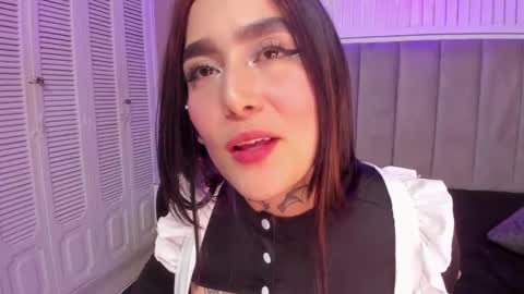 Snapshot of elodie_walker chatting on September 17, 2025, 1:29 am Elodie  online show from September 17, 2025, 1:29 am