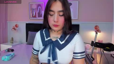 Snapshot of elodie_walker chatting on September 24, 2025, 12:30 pm Elodie  online show from September 24, 2025, 12:30 pm