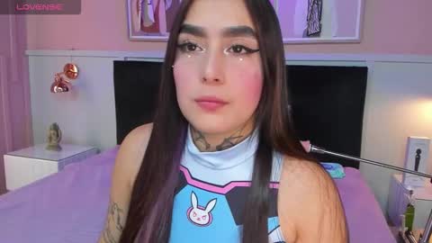 Snapshot of elodie_walker chatting on September 25, 2025, 12:53 pm Elodie  online show from September 25, 2025, 12:53 pm
